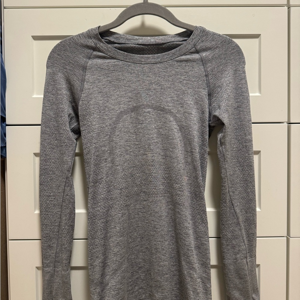 Gray Lululemon Swiftly Tech Long-Sleeve Shirt, size 4